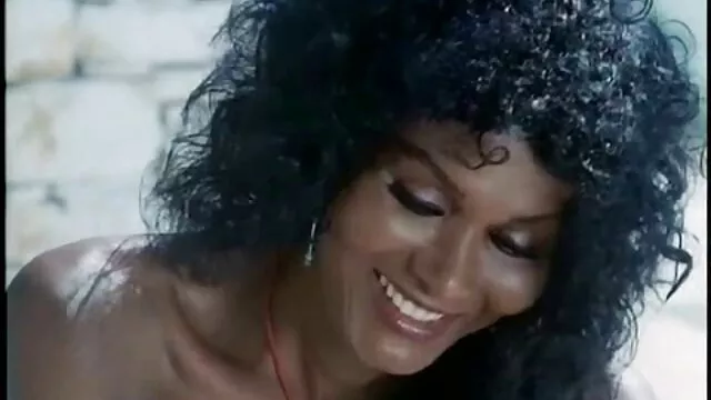 La fille a examiné le porno et les meilleur film porno francais voulait beaucoup de sexe