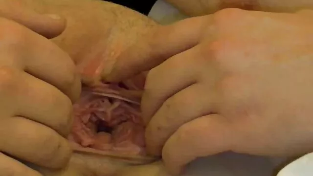 Une tante mature potelée séduit un garçon inexpérimenté pour le sexe xxx vidéos français