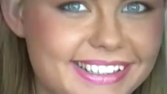 Soigné la fille porno family francais en bas