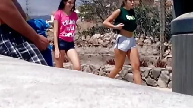 Hot brunette a une énorme éjaculation pour la porno francais free blonde