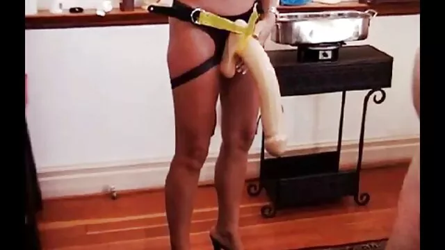 Femme gorge pipe à extrait film porno francais son mari devant la caméra