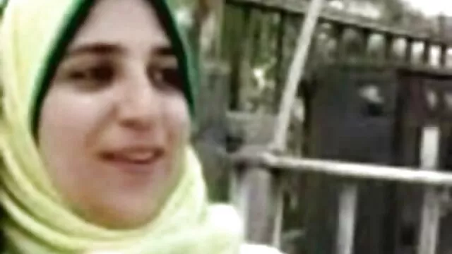 De beaux noirs ont offert à un étudiant blanc film porno français avec scénario un trio franc