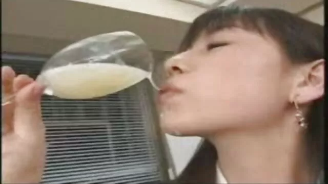 Une brune mature se masturbe porno film francais gratuit