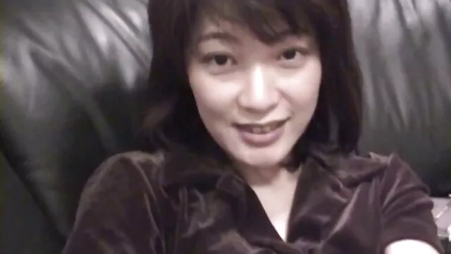 Blonde aux gros porno en langue francais seins suce la longue bite d'un médecin dans la salle